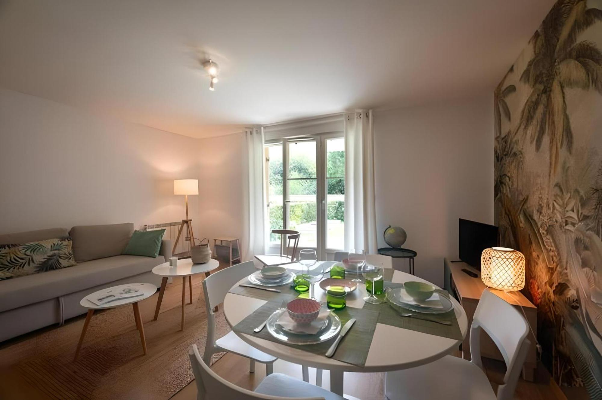 Le Prieure Apartment Dinard Bagian luar foto